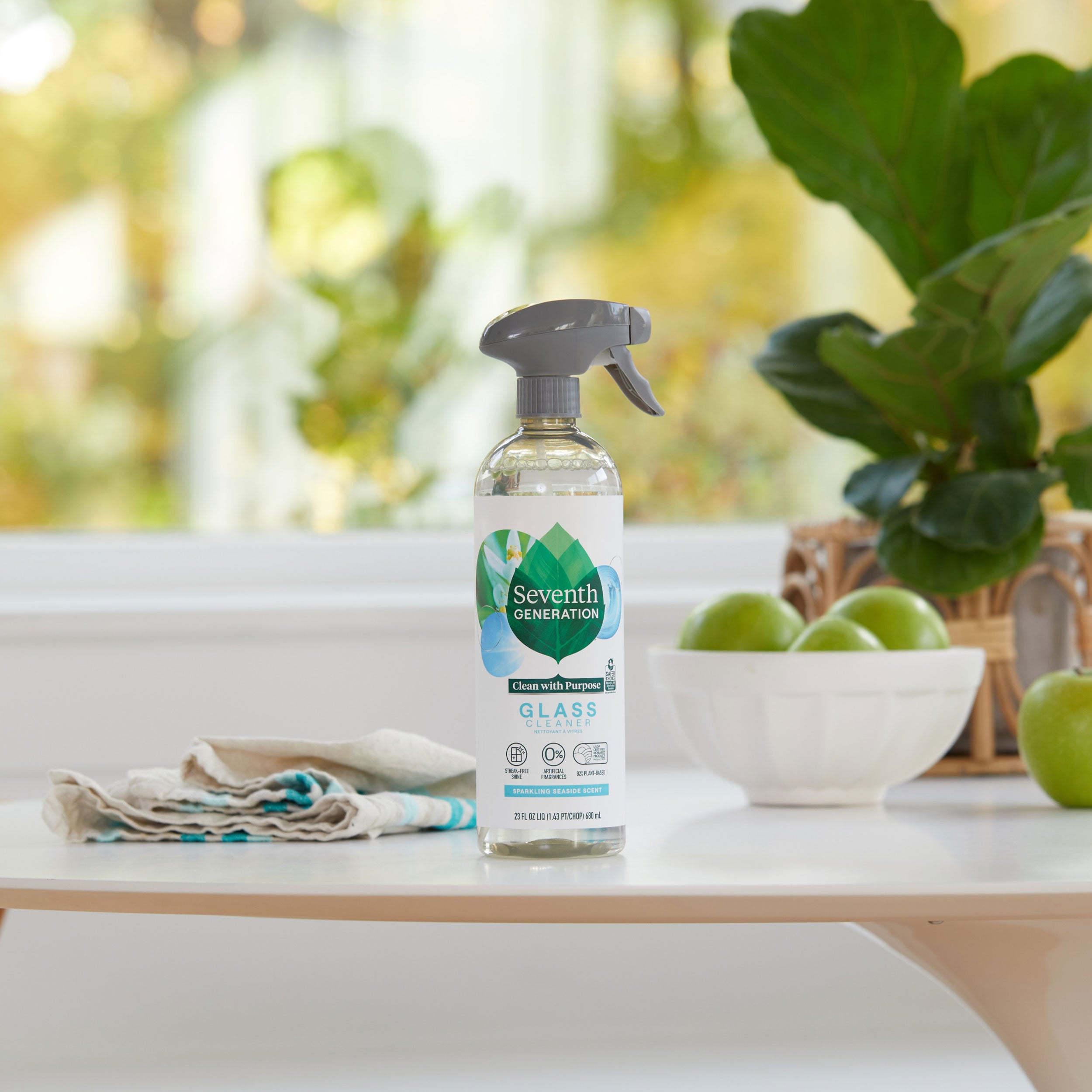 Plant-Based Glass Cleaner with Sparkling Seaside